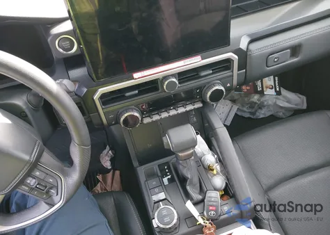 2025 Toyota 4Runner Limited z USA, uszkodzony, nr VIN JTEVA5BR4S5059727